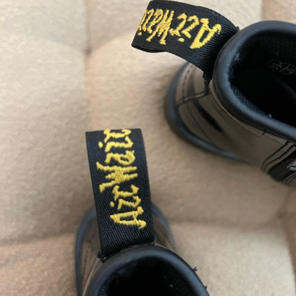 DR.MARTEN BOOTS - Picture 4 of 10